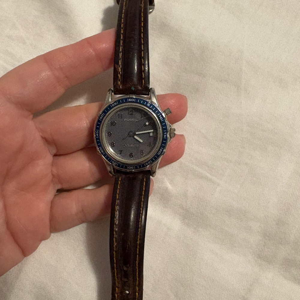 Vintage Fossil Classic Brown Leather Strap Watch